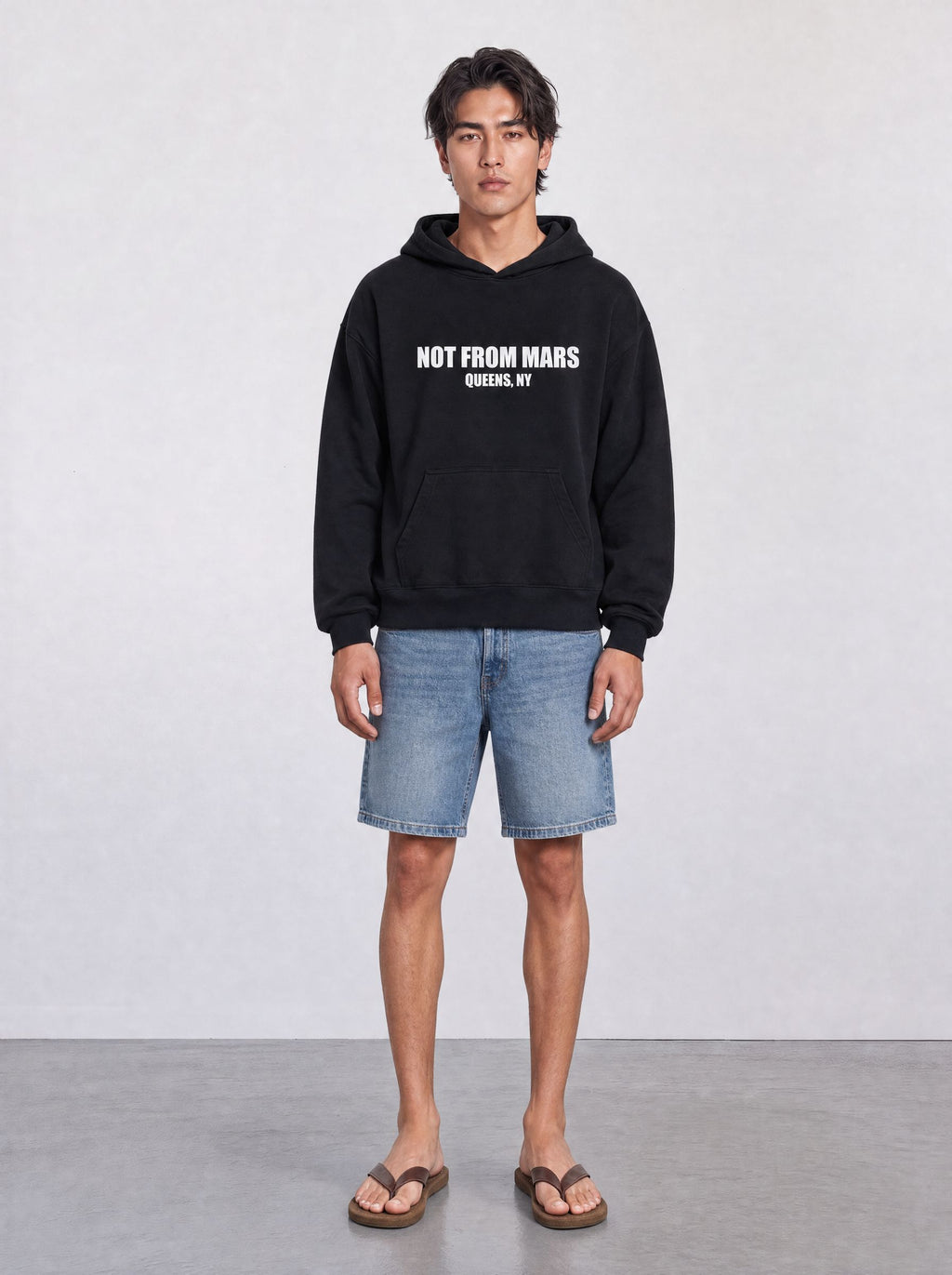 QUEENS HOODIE
