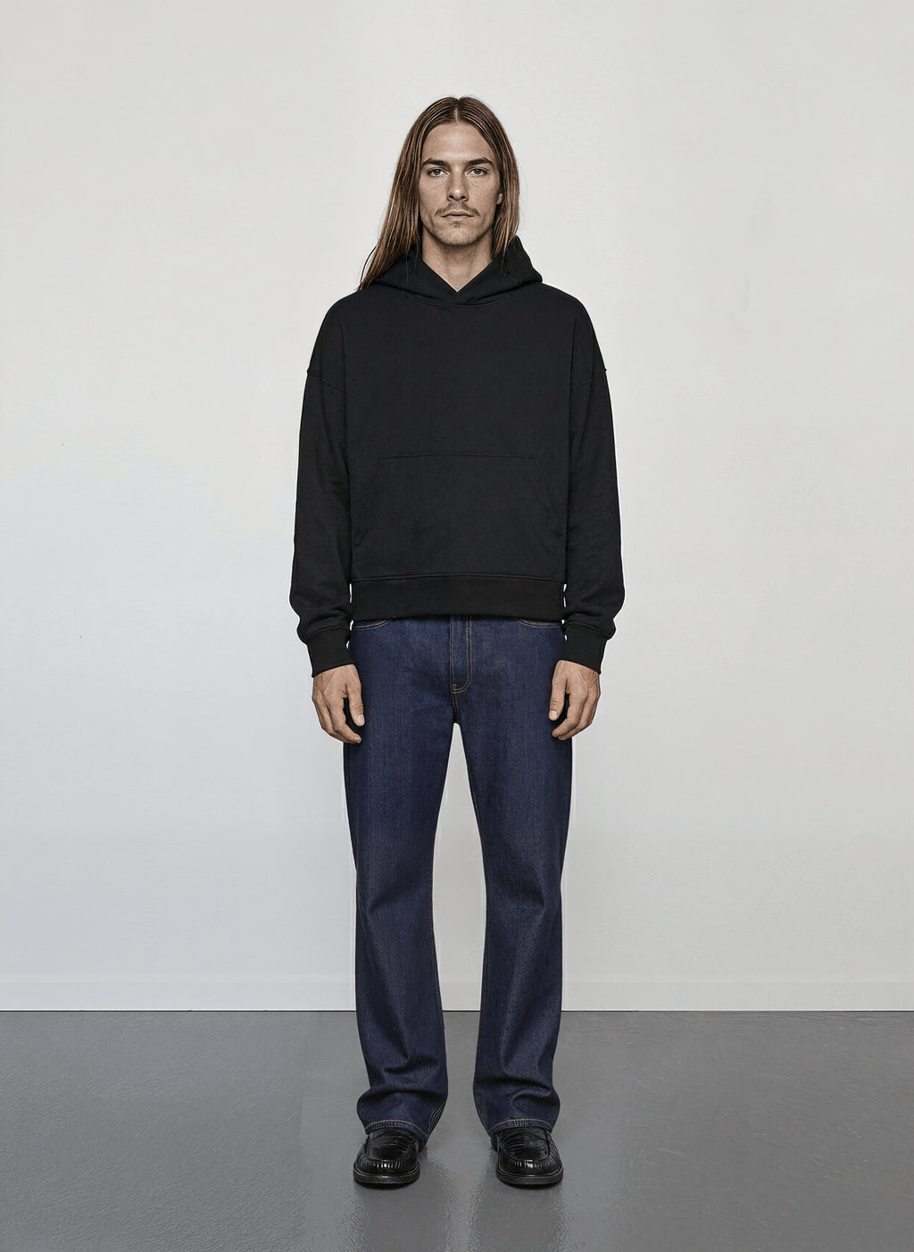 STANDARD HOODIE BLACK