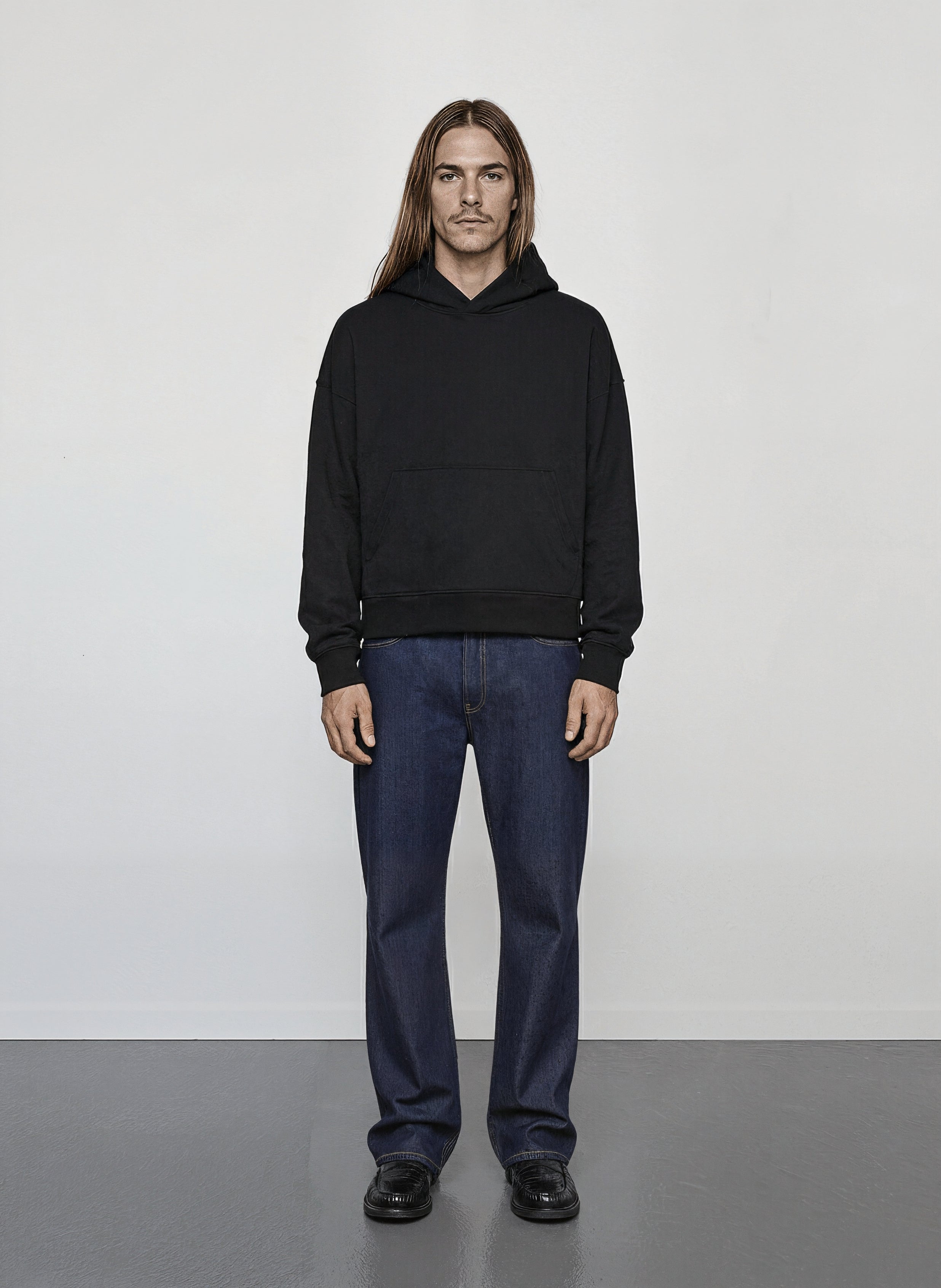 STANDARD HOODIE BLACK